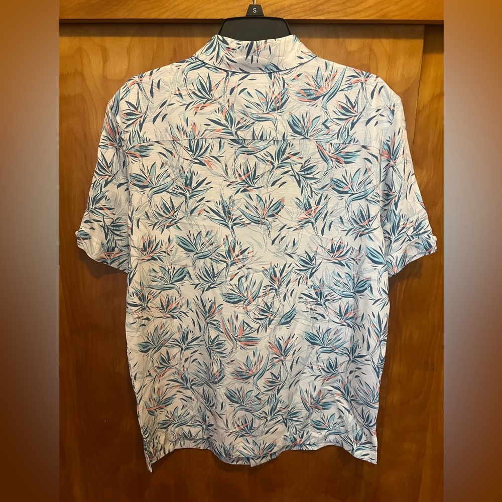 Cubavera viscose button down shirt size: Large new with tags
